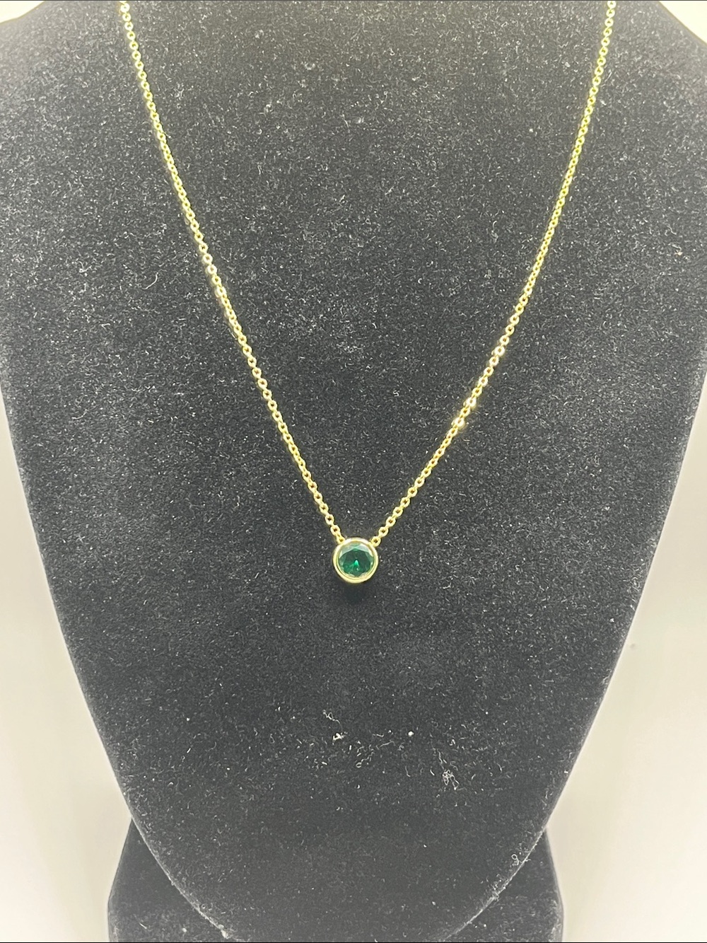 Gold Chain Necklace with Emerald Green Pendant NIB